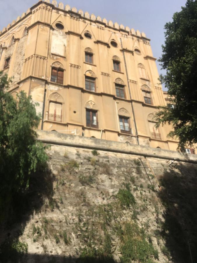 Around Cassaro Holiday House Palermo Buitenkant foto